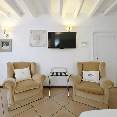 Setes - Appartamento In Centro Crotone Esterno foto
